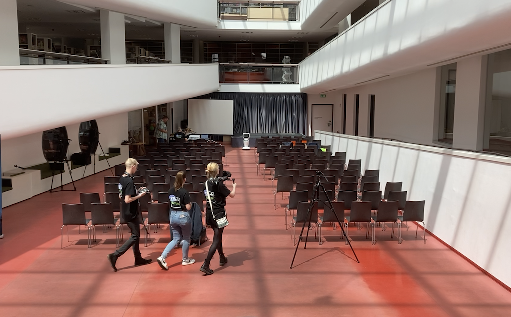 Krefeld: Tischler des Berufskolleg Glockenspitz bauen Möbel